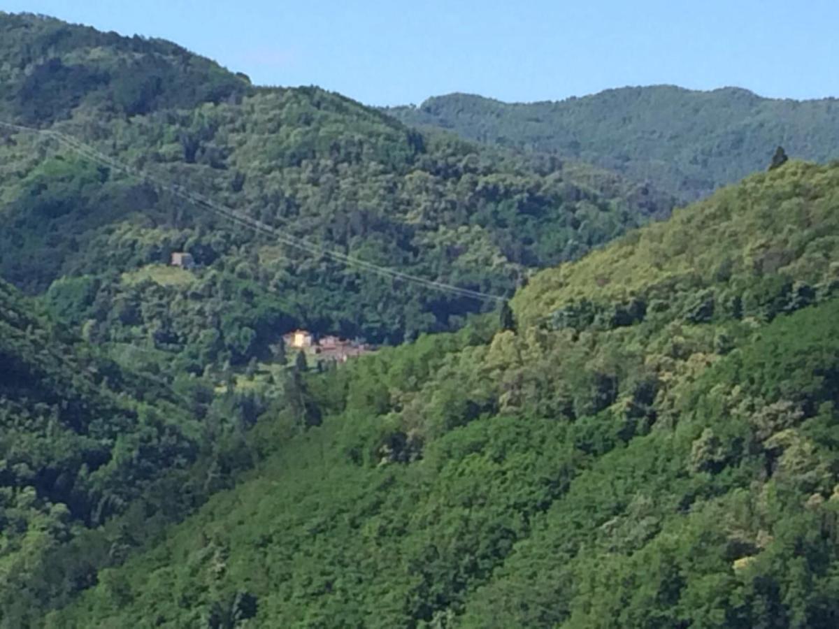Villa Piscina Con Vista Bagni di Lucca Exterior foto