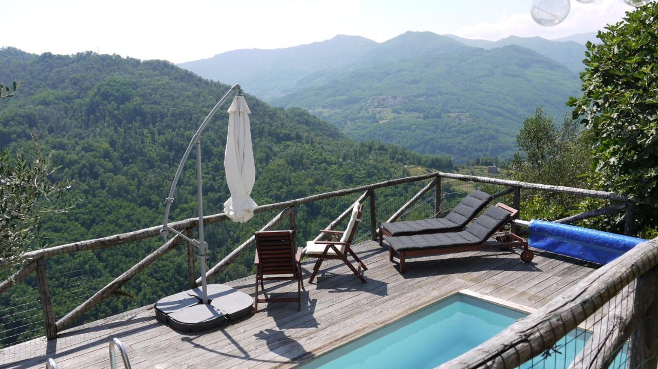 Villa Piscina Con Vista Bagni di Lucca Exterior foto
