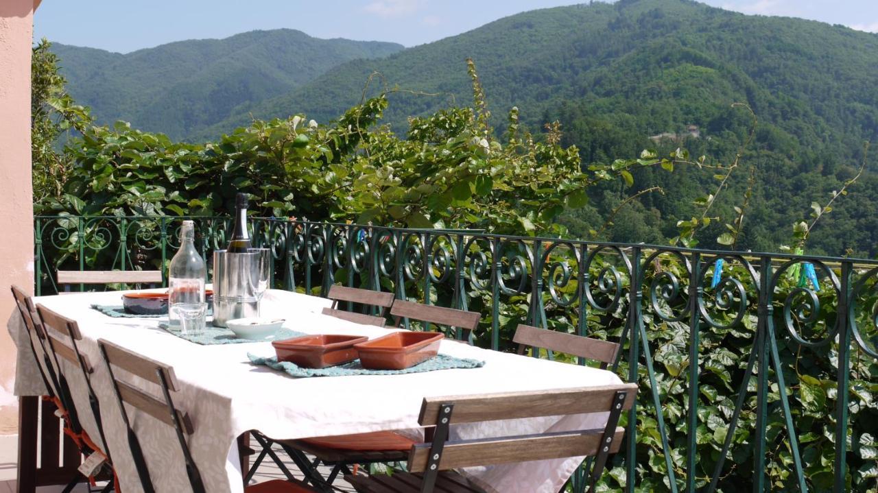 Villa Piscina Con Vista Bagni di Lucca Exterior foto