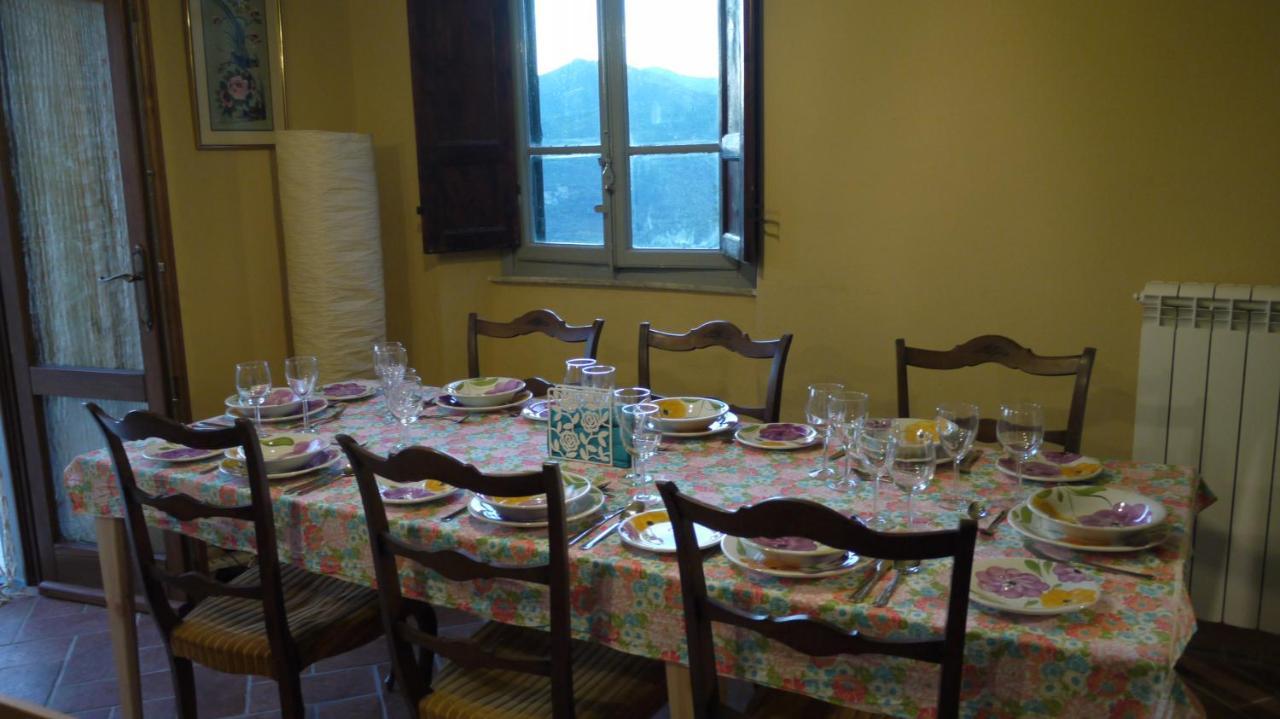 Villa Piscina Con Vista Bagni di Lucca Exterior foto