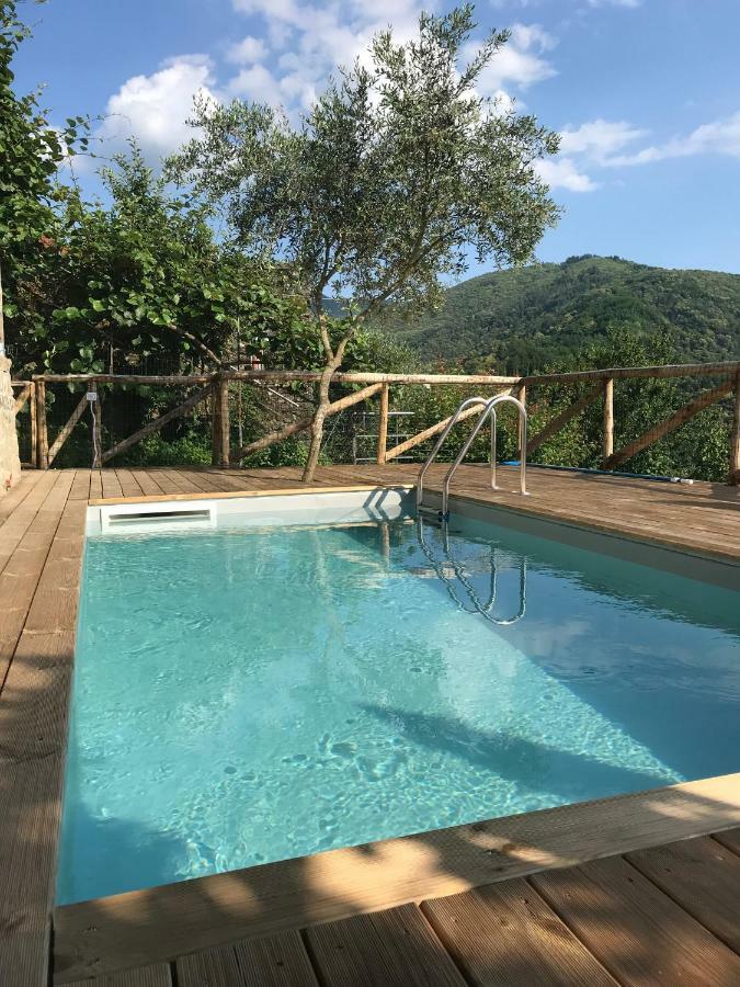 Villa Piscina Con Vista Bagni di Lucca Exterior foto